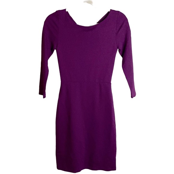 Alice + Olivia Dresses & Skirts - Alice + Olivia Long Sleeve Cut Out Back Purple Dress - Size 2